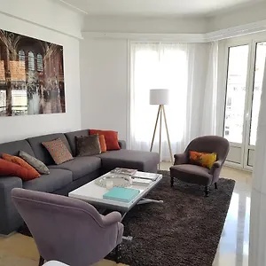 https://appartement-centre-ville-carr-dor.fr-provencehotel.com